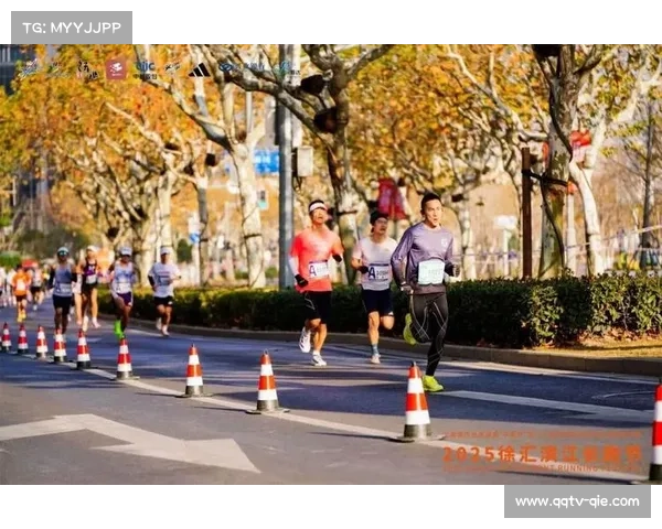 上海徐汇滨江长跑节吸引8000名跑者,阿迪达斯支持融入本地运动脉络 上海徐汇滨江长跑节吸引8000名跑者,阿迪达斯支持融入本地运动脉络