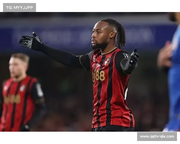 伯恩茅斯前锋塞门约拒四家英超顶级俱乐部，选择加盟曼城